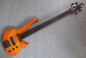 leduc-masterpiece-bass-2241316.jpg