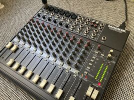 Console analogique Mackie 1402 VLZ (made in USA) - 160 €