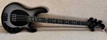Music Man Stingray Special 2023 - 2 000 €