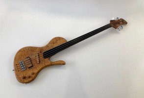 Pierre Martines If 2007 Fretless Luthier - 1 380 €