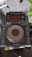 Paire de Cdj 900 - 630 €