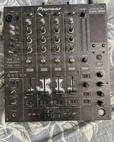 Djm 800 - 450 €