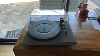 Platine Vinyle Pro-Ject Debut Carbon Excellent etat - 300 €