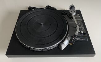 Platine disque vinyle TECHNICS SL-23A (FG Servo player - belt drive - semi...