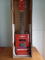 Vends Ukulele Bohemian Guitars Oil Can Motor Oil soprano électrique - 100 €
