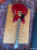 Washburn HB35 LH (gaucher) - 430 €