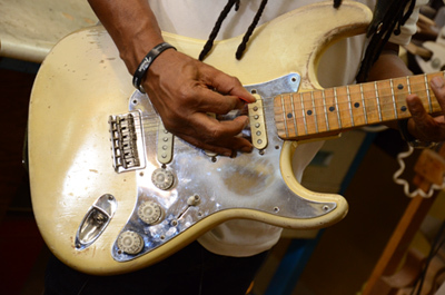 nile rodgers hitmaker hard tail stratocaster