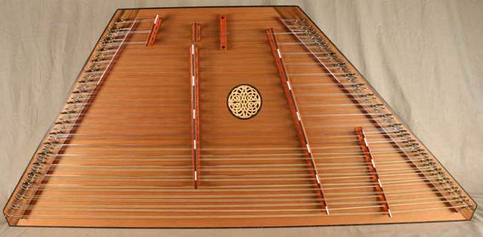 Hammered dulcimer