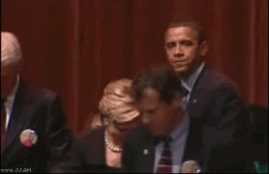 Bill and Hillary Clinton kissing fail