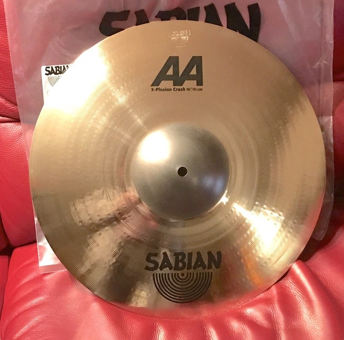 Sabian 16%22 AA X Plosion Crash 1 150€:225€.JPG
