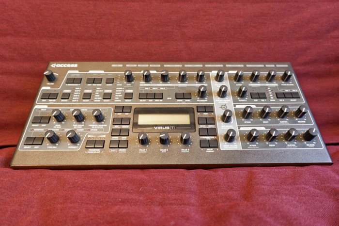 Access Music Virus TI2 Desktop (17514)