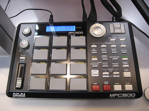 Как подключить akai mpc 500 к компьютеру