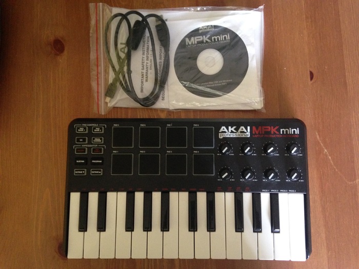 akai-mpk-mini-1422586.jpg