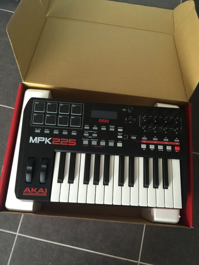 akai mpc 225
