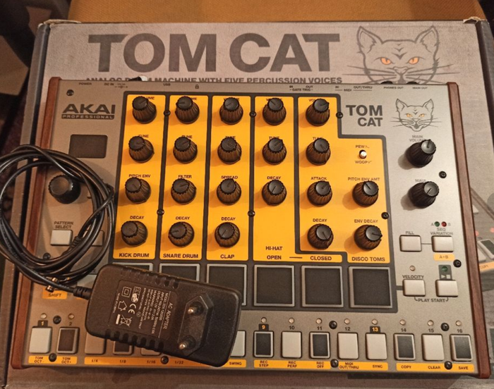 Tom Cat Akai Professional Tom Cat Audiofanzine