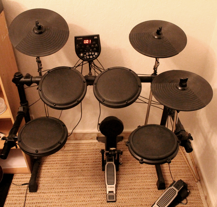 Photo Alesis DM6 USB Kit : Alesis DM6 (#508384) - Audiofanzine