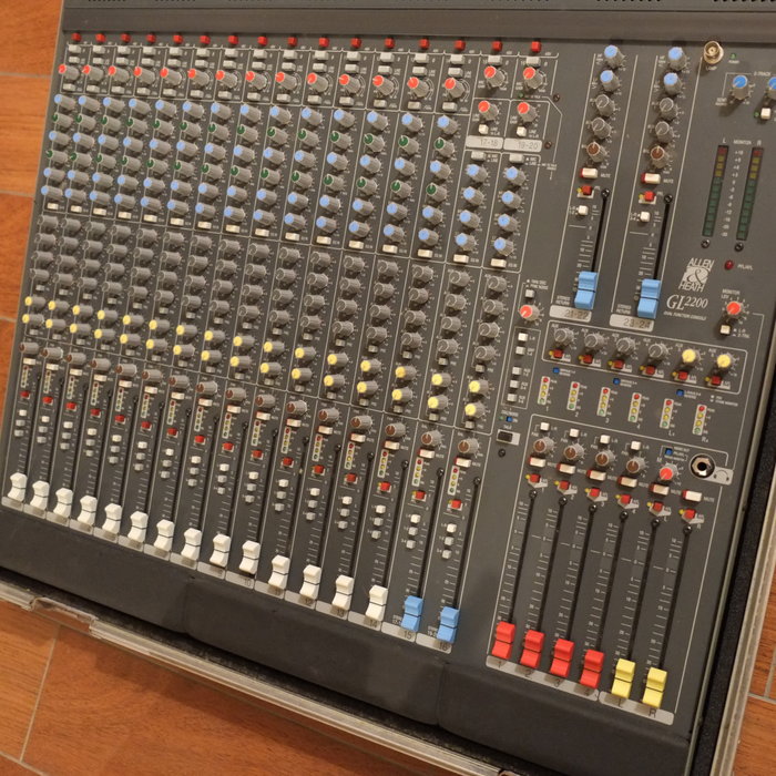 Allen & Heath GL2200-16 image (#1710602) - Audiofanzine