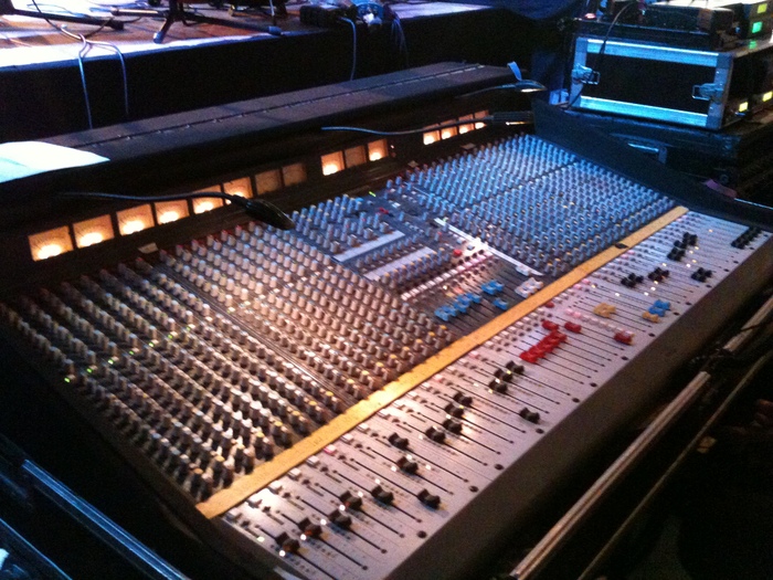 Allen & Heath ML4000-32 image (#513249) - Audiofanzine