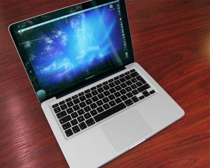 apple-macbook-pro-13-3-2-53ghz-23730.jpg