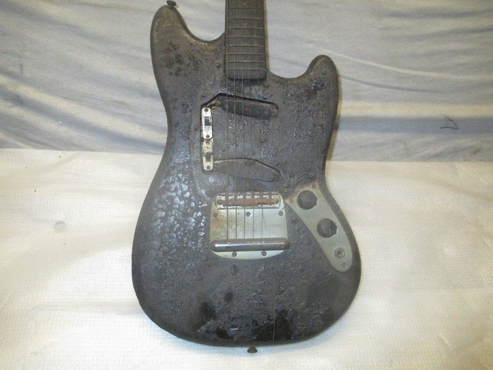 autres-guitares-electriques-solid-body-2466231.jpg