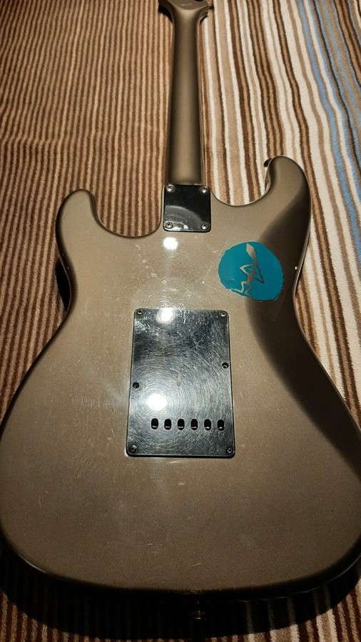 autres-guitares-electriques-solid-body-3216053.jpg
