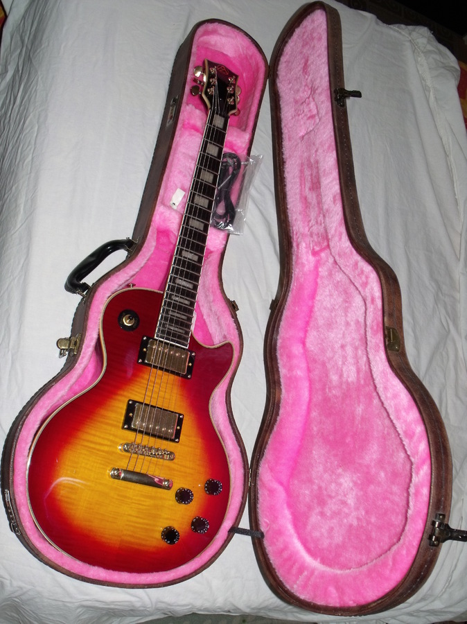 az-by-wsl-guitars-modele-les-paul-cherry-red-micros-gold-476916.jpg