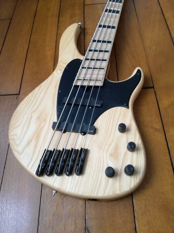 basses-2243518.jpg