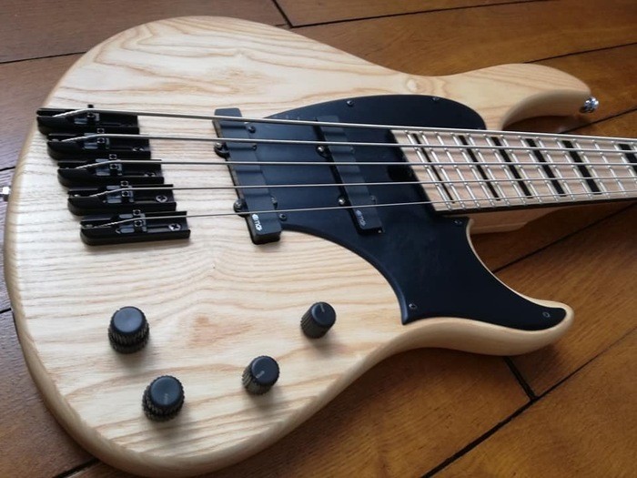 basses-2243519.jpg