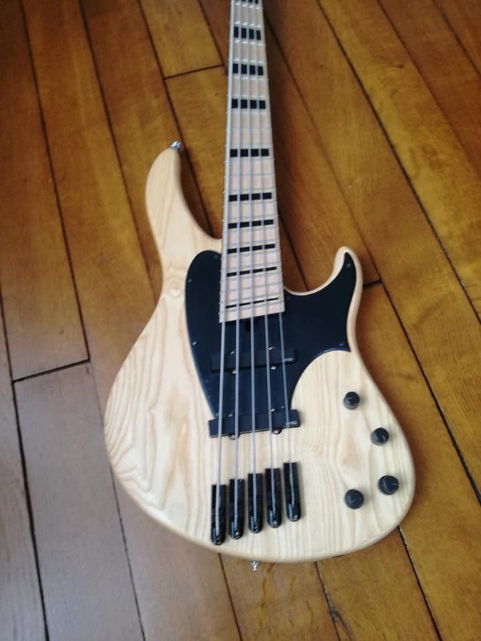 basses-2243523.jpg