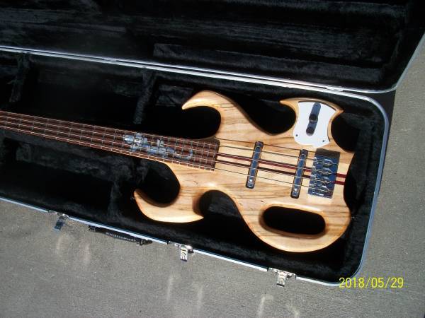 basses-2265231.jpg