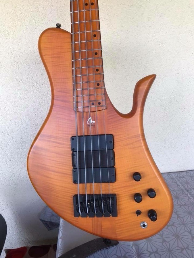 basses-2266087.jpg