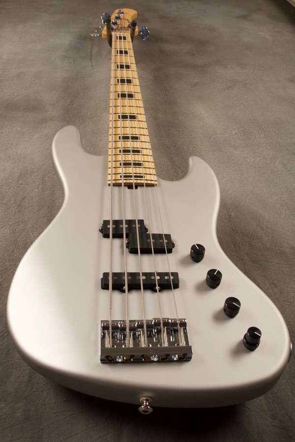 basses-2555009.jpg