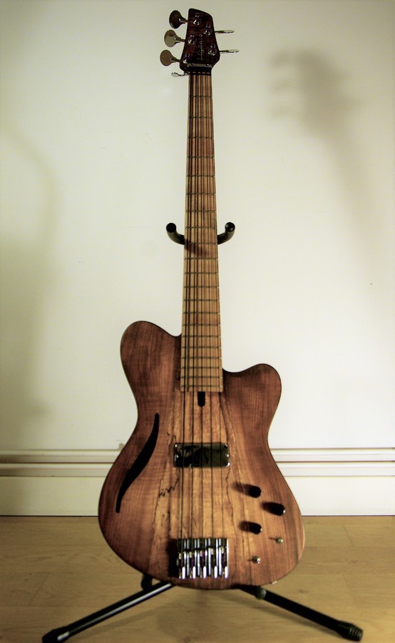 basses-2826123.jpg