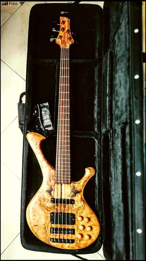 basses-3062048.png