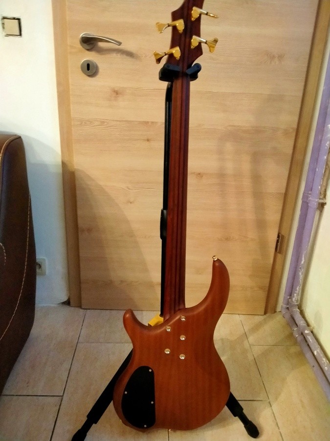 basses-3122386.jpg