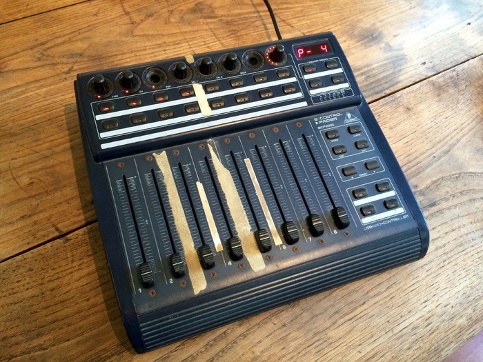Behringer B-Control Fader BCF2000 image (#2054217) - Audiofanzine