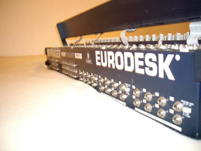 behringer mx8000 eurodesk console