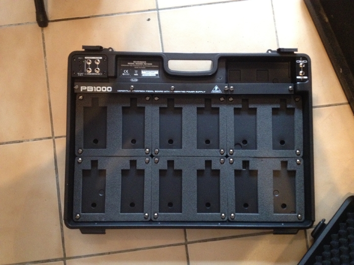 Behringer PB1000 Pedal Board image (430102) Audiofanzine