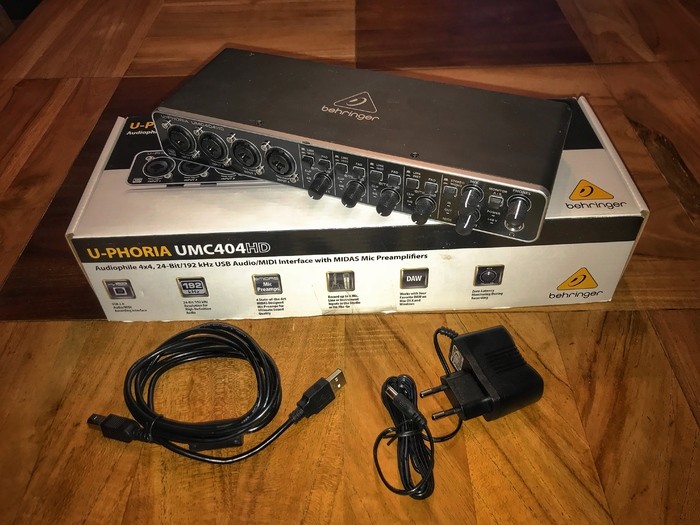 Внешняя звуковая карта behringer u phoria umc404hd