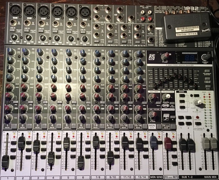 Photo Behringer Xenyx 1832FX 8A135053 1E8A 433D BF2E 1C0E0E4FDE35