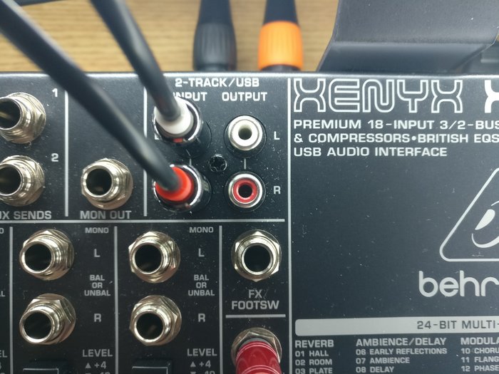 Which outputs to use?? - forum Behringer Xenyx X1832USB - Audiofanzine