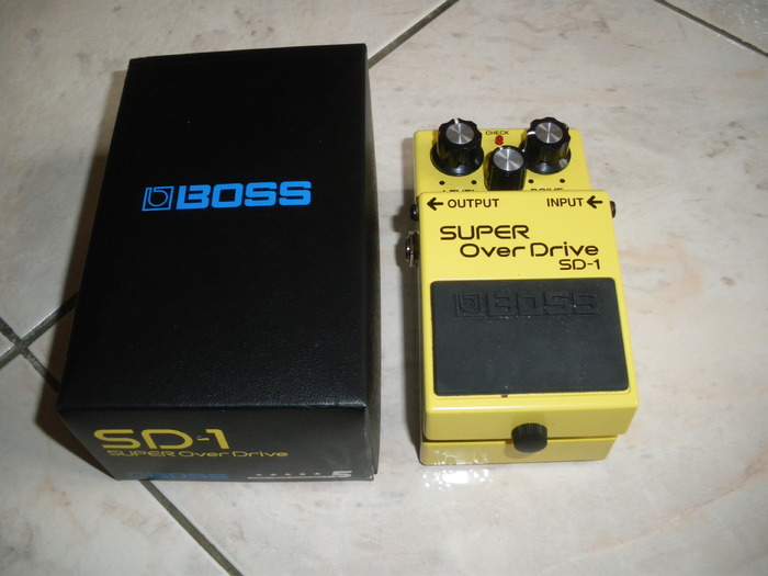 美品☆ Boss SD-1 SUPER Over Drive+fauthmoveis.com.br