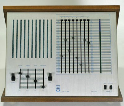 claviers-synthetiseurs-analogiques-2438157.jpg