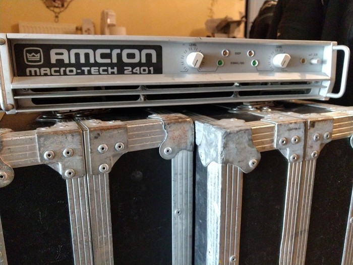 MacroTech 2400 Crown MacroTech 2400 Audiofanzine