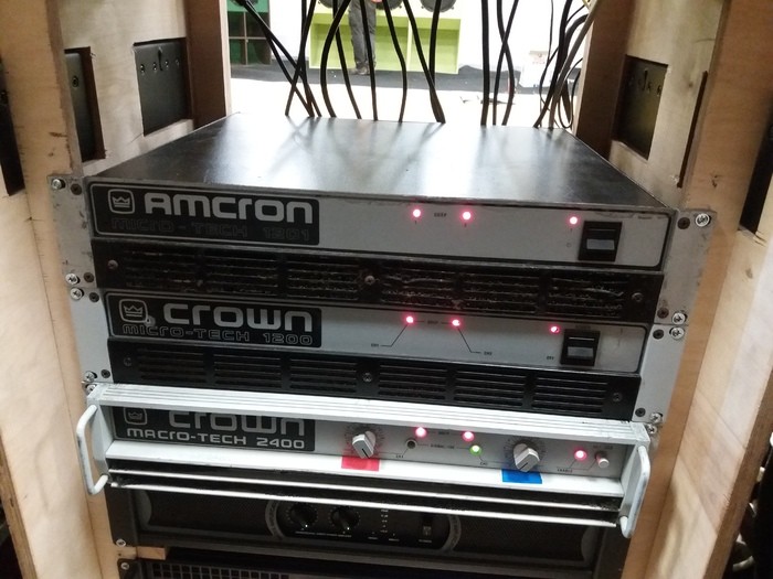 MicroTech 1200 Crown MicroTech 1200 Audiofanzine