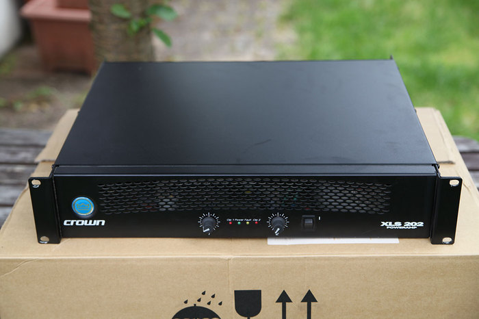 Crown XLS 202 image (#673908) - Audiofanzine