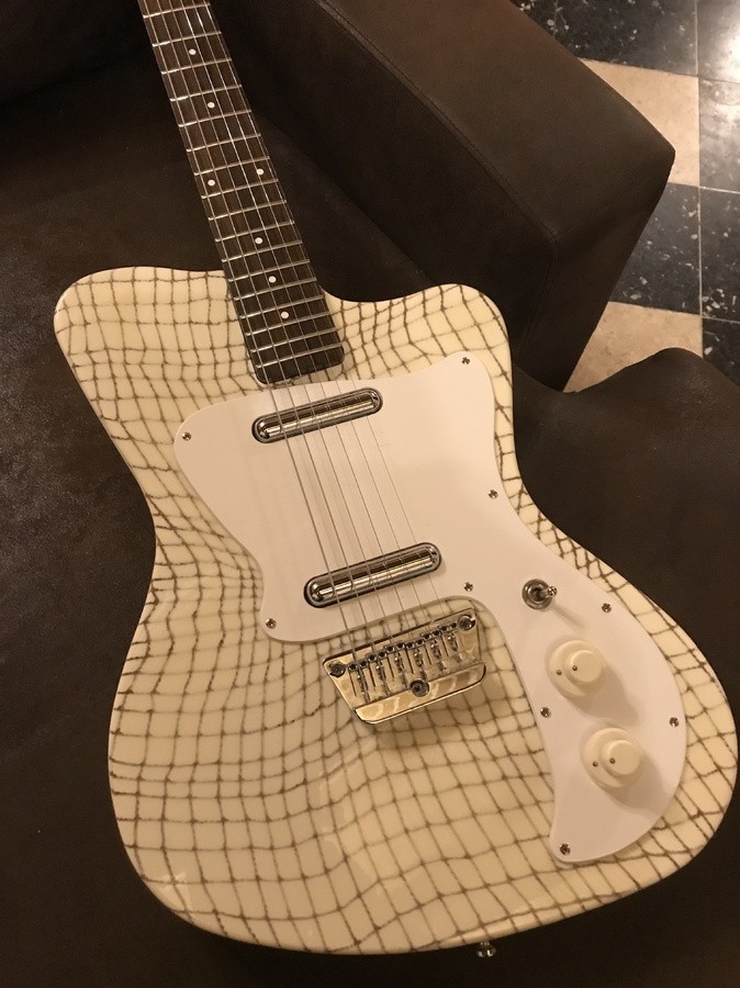 Danelectro 67 Heaven - White Alligator (48370)