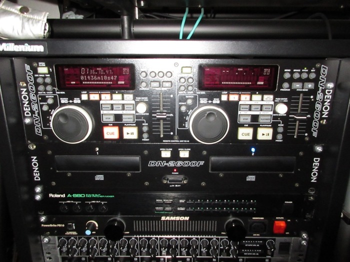 dj 2600