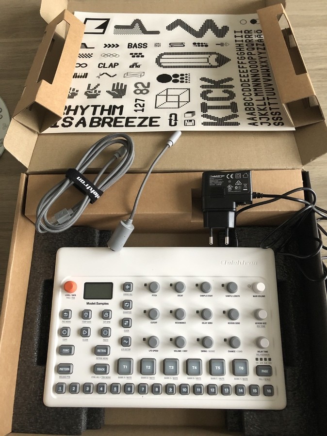 elektron-model-samples-2563358.jpeg