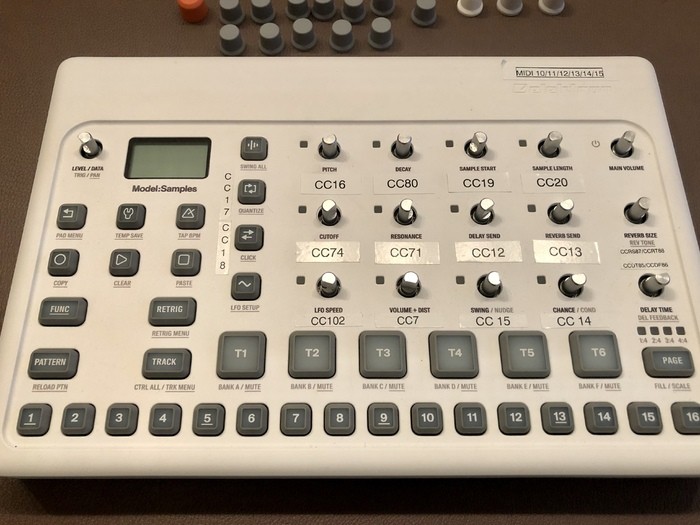 elektron-model-samples-2776040.jpeg